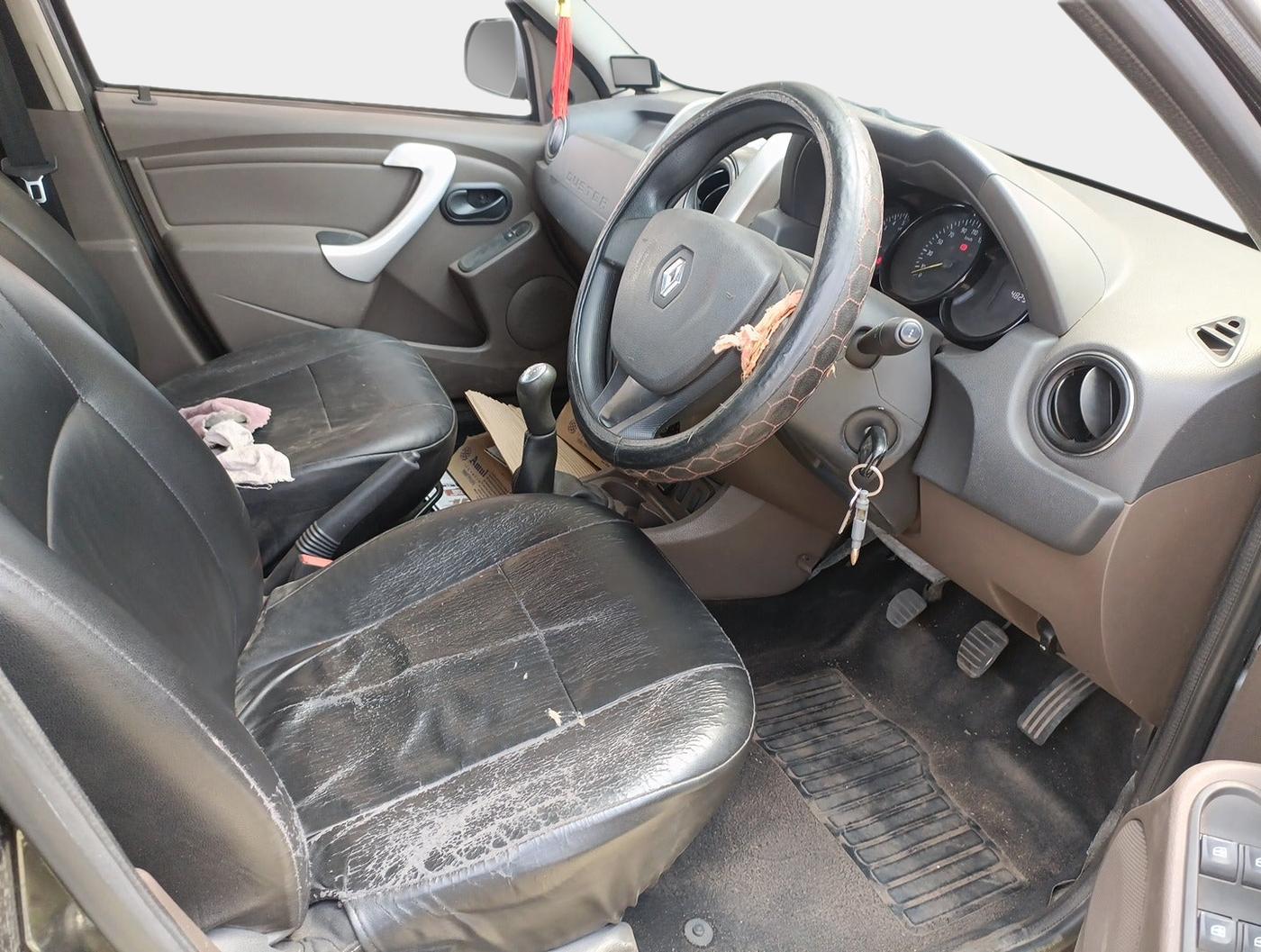 2016 Renault Duster RXE 1.6 PETROL, Petrol, Manual, 48,296 km, interior