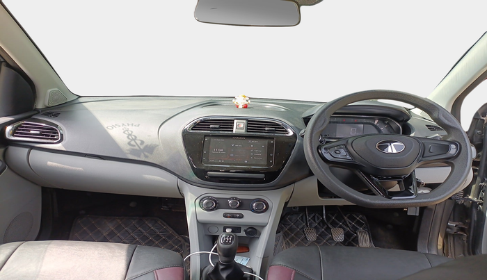 2024 Tata Tiago XT PETROL, Petrol, Manual, 24,298 km, interior