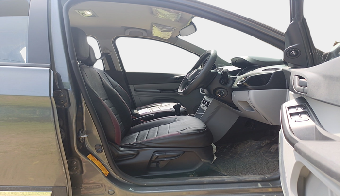 2024 Tata Tiago XT PETROL, Petrol, Manual, 24,298 km, interior