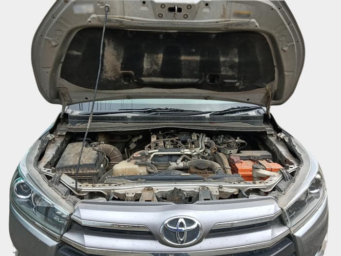 2017 Toyota Innova Crysta 2.4 VX 7 STR, Diesel, Manual, 1,75,000 km, exterior