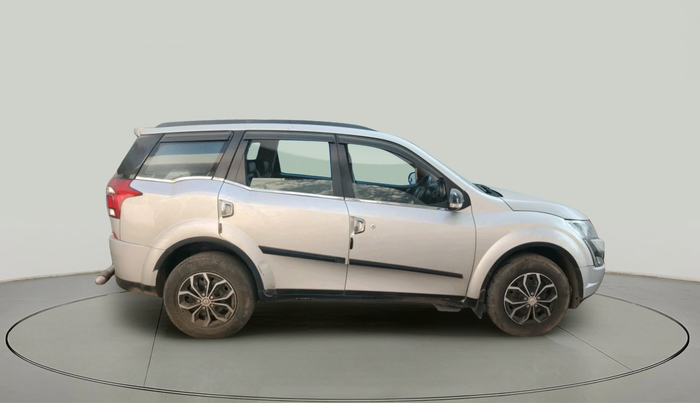 2015 Mahindra XUV500 W6, Diesel, Manual, 63,140 km, exterior