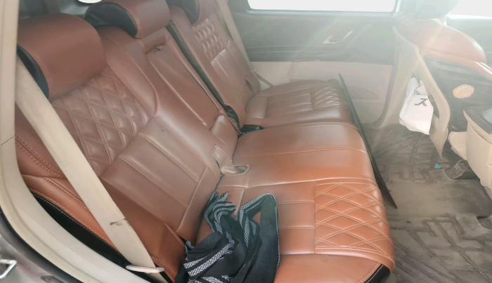 2015 Mahindra XUV500 W6, Diesel, Manual, 63,140 km, interior