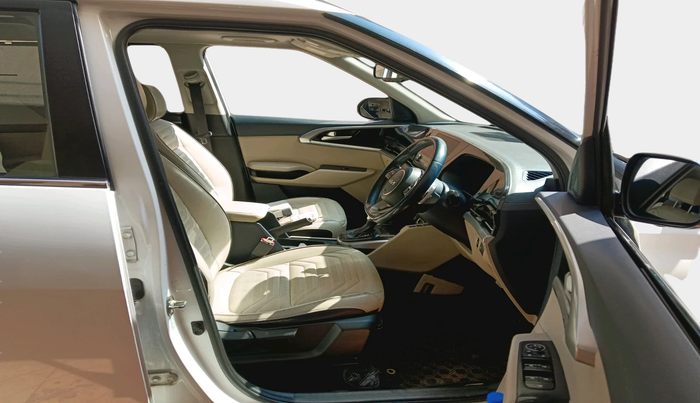 2022 KIA CARENS LUXURY PLUS 1.5 DIESEL AT 7 STR, Diesel, Automatic, 67,435 km, interior