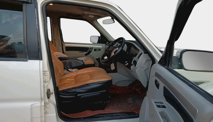 2021 Mahindra Scorpio S11 2WD, Diesel, Manual, 92,601 km, interior