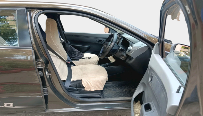 2021 Renault Kwid RXT 1.0 AMT (O), Petrol, Automatic, 21,111 km, interior