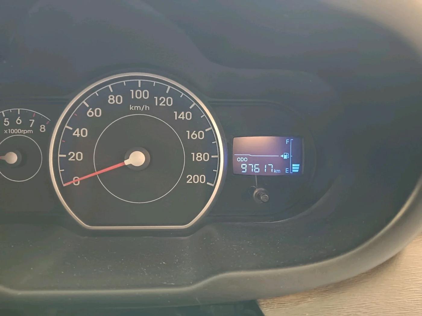 2011 Hyundai i10 MAGNA 1.2, Petrol, Manual, 97,617 km, interior