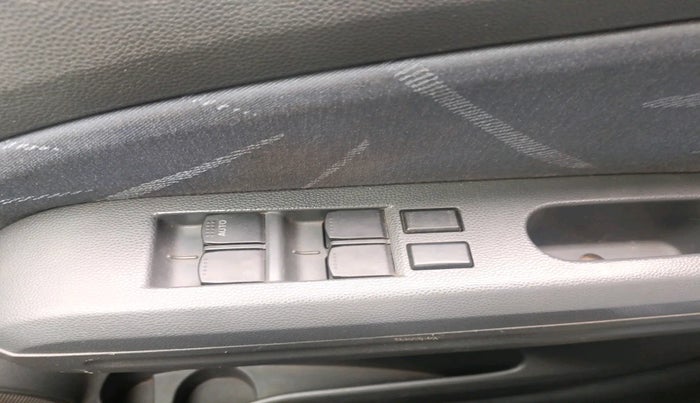 2012 Maruti Ritz VXI, Petrol, Manual, 95,911 km, interior