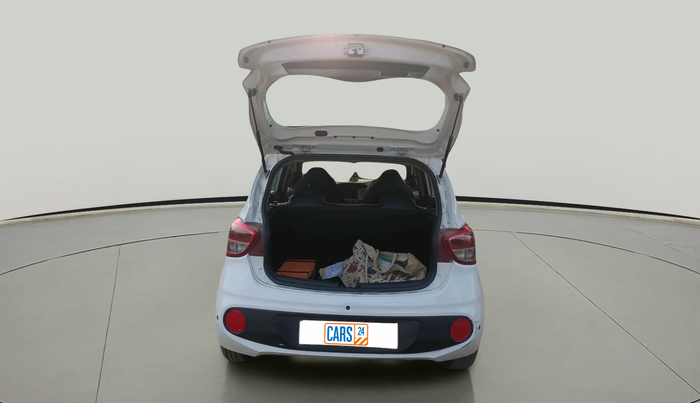 2018 Hyundai Grand i10 MAGNA AT 1.2 KAPPA VTVT, Petrol, Automatic, 1,24,384 km, exterior