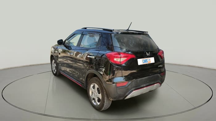 2023 Mahindra XUV300 W6 1.2 PETROL, Petrol, Manual, 17,282 km, exterior