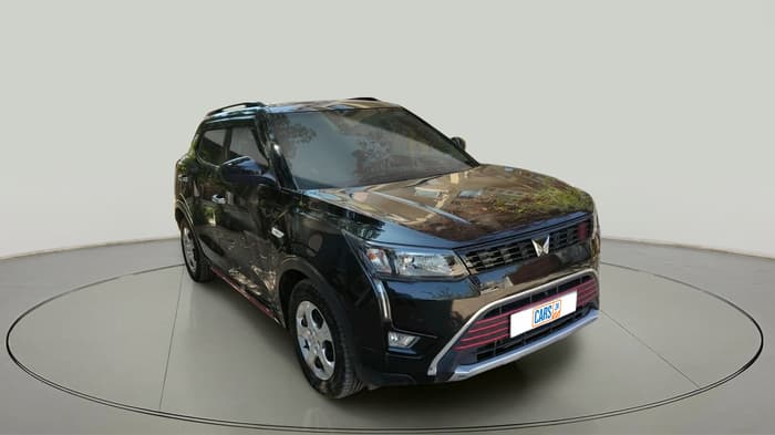 2023 Mahindra XUV300 W6 1.2 PETROL, Petrol, Manual, 17,282 km, exterior