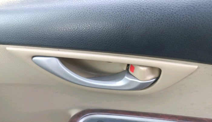 2014 Honda Mobilio 1.5L I-DTEC RS, Diesel, Manual, 1,59,641 km, interior