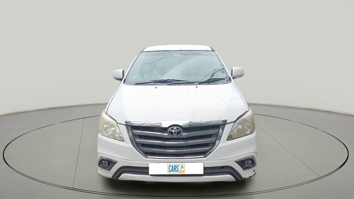 2013 Toyota Innova 2.5 GX 7 STR, Diesel, Manual, 1,18,196 km, exterior