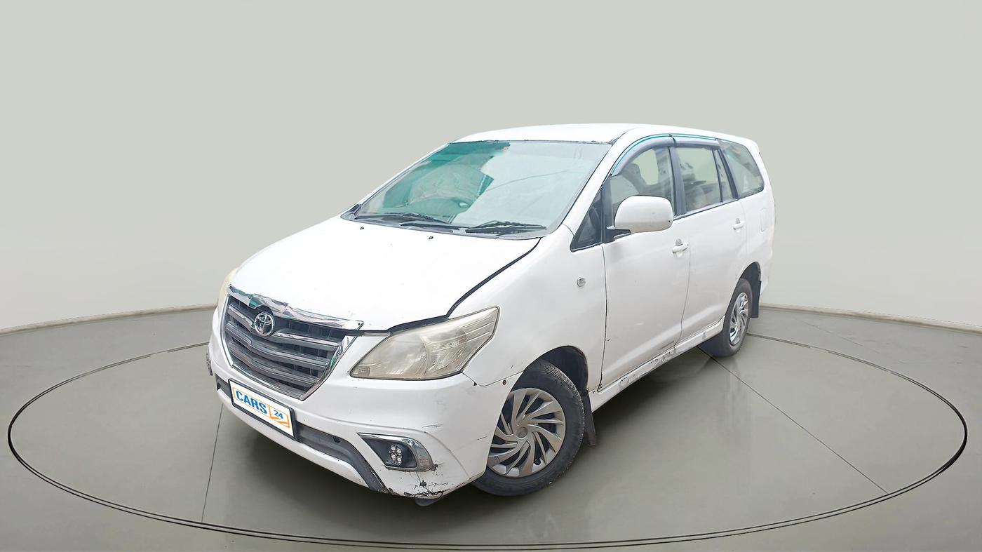 2013 Toyota Innova 2.5 GX 7 STR, Diesel, Manual, 1,18,196 km, exterior