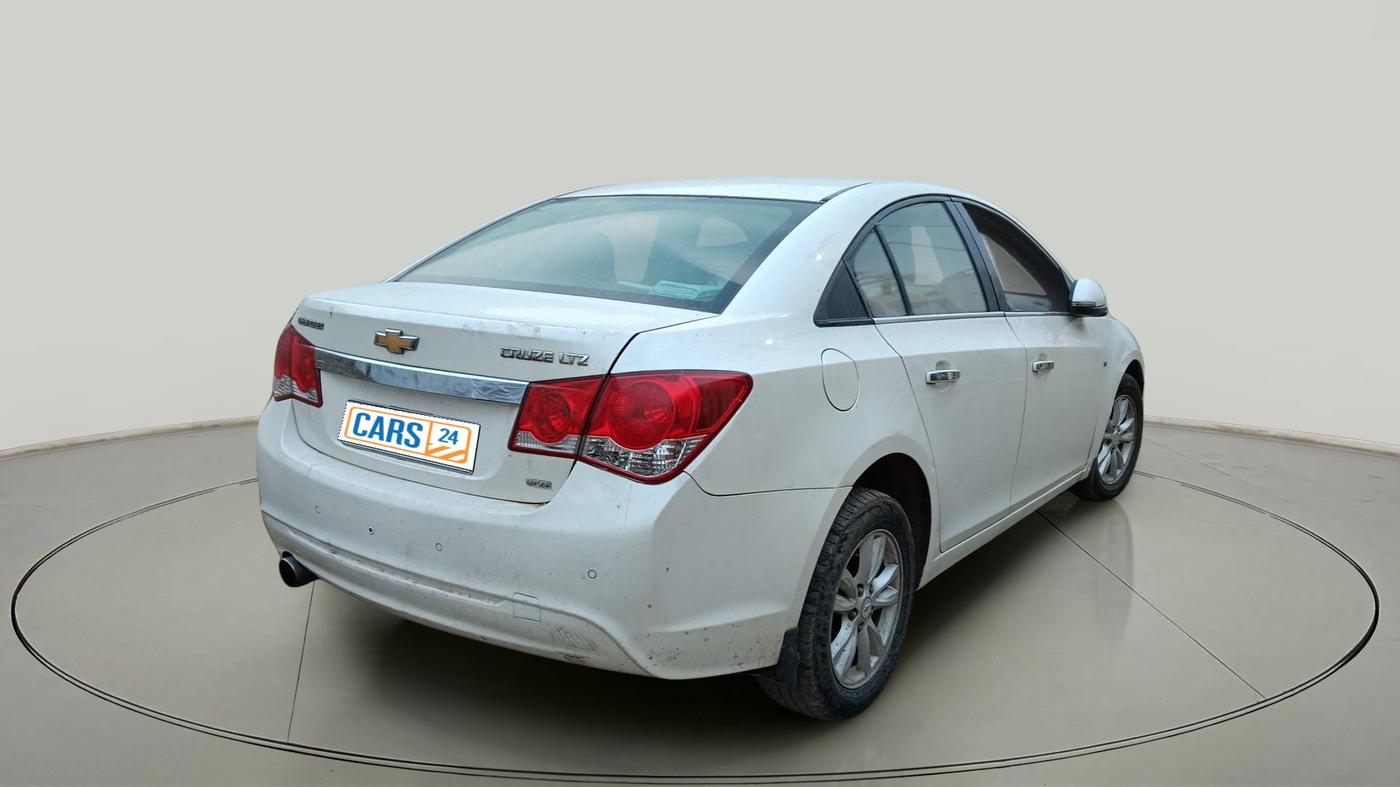 2014 Chevrolet Cruze LTZ, Diesel, Manual, 1,35,704 km, exterior