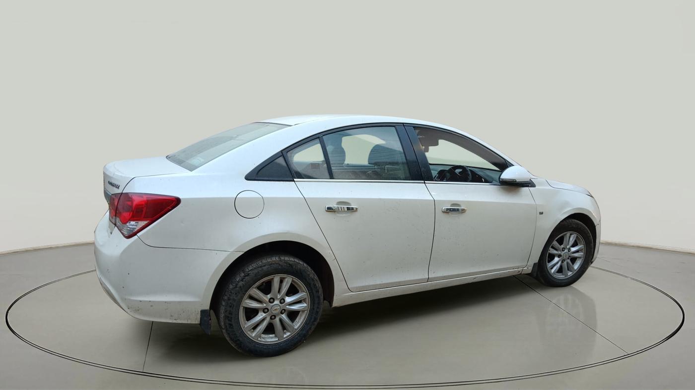 2014 Chevrolet Cruze LTZ, Diesel, Manual, 1,35,704 km, exterior