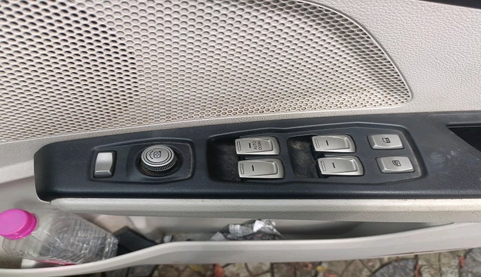 2021 Mahindra XUV300 W6 1.5 Sunroof Diesel, Diesel, Manual, 75,845 km, interior