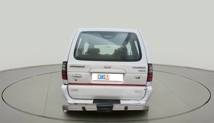 2013 Chevrolet Tavera NEO LS B3 7 STR BS III, Diesel, Manual, 3,81,866 km, exterior