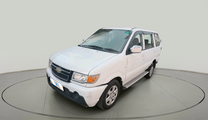 2013 Chevrolet Tavera NEO LS B3 7 STR BS III, Diesel, Manual, 3,81,866 km, exterior