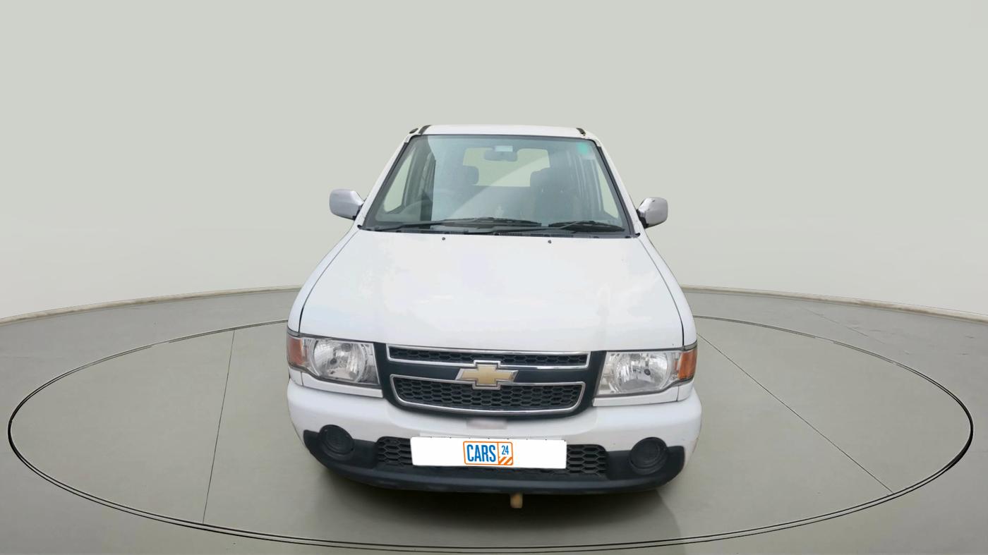 2013 Chevrolet Tavera NEO LS B3 7 STR BS III, Diesel, Manual, 3,81,866 km, exterior