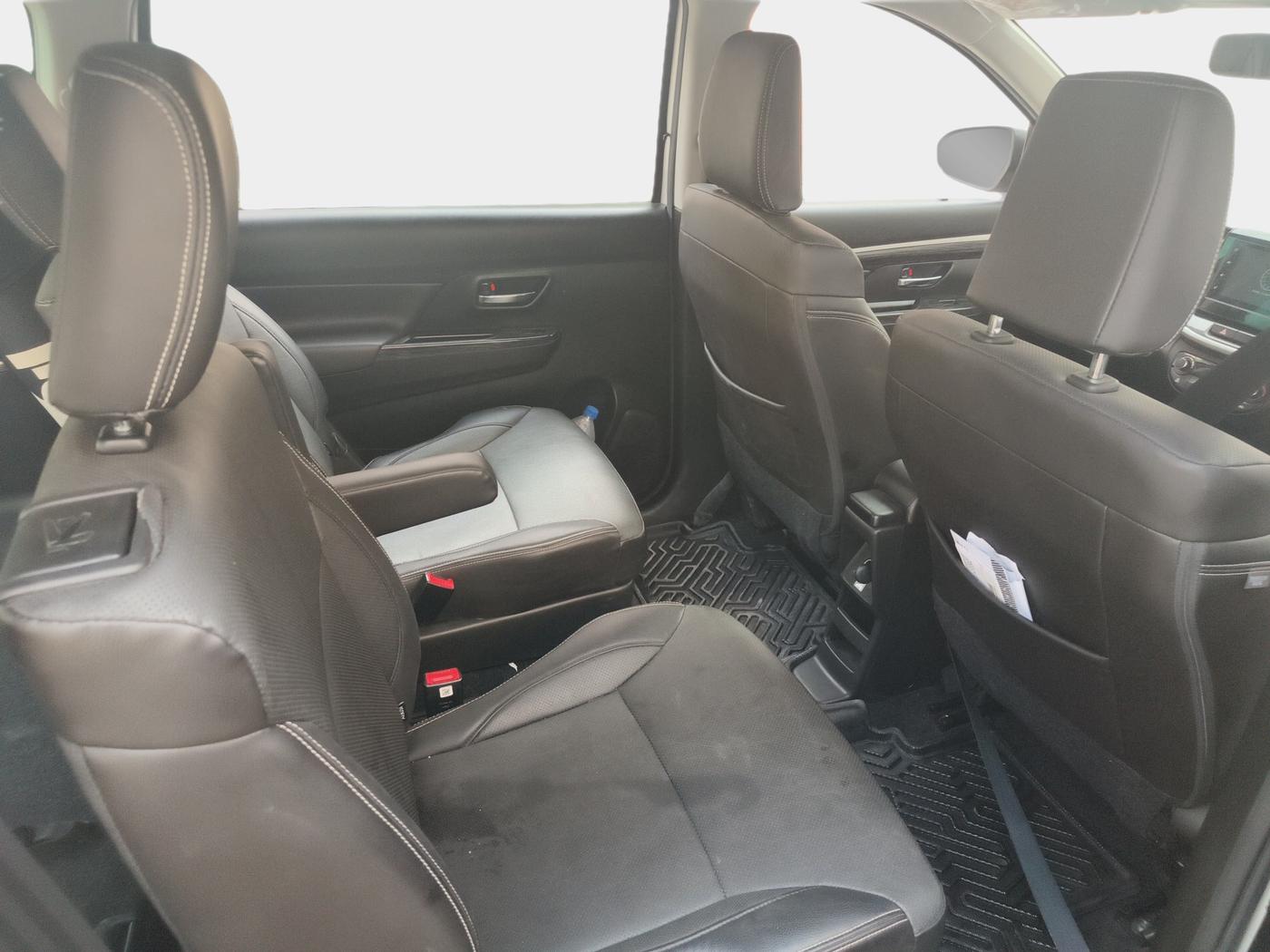 2022 Maruti XL6 ALPHA PLUS AT, Petrol, Automatic, 21,931 km, interior