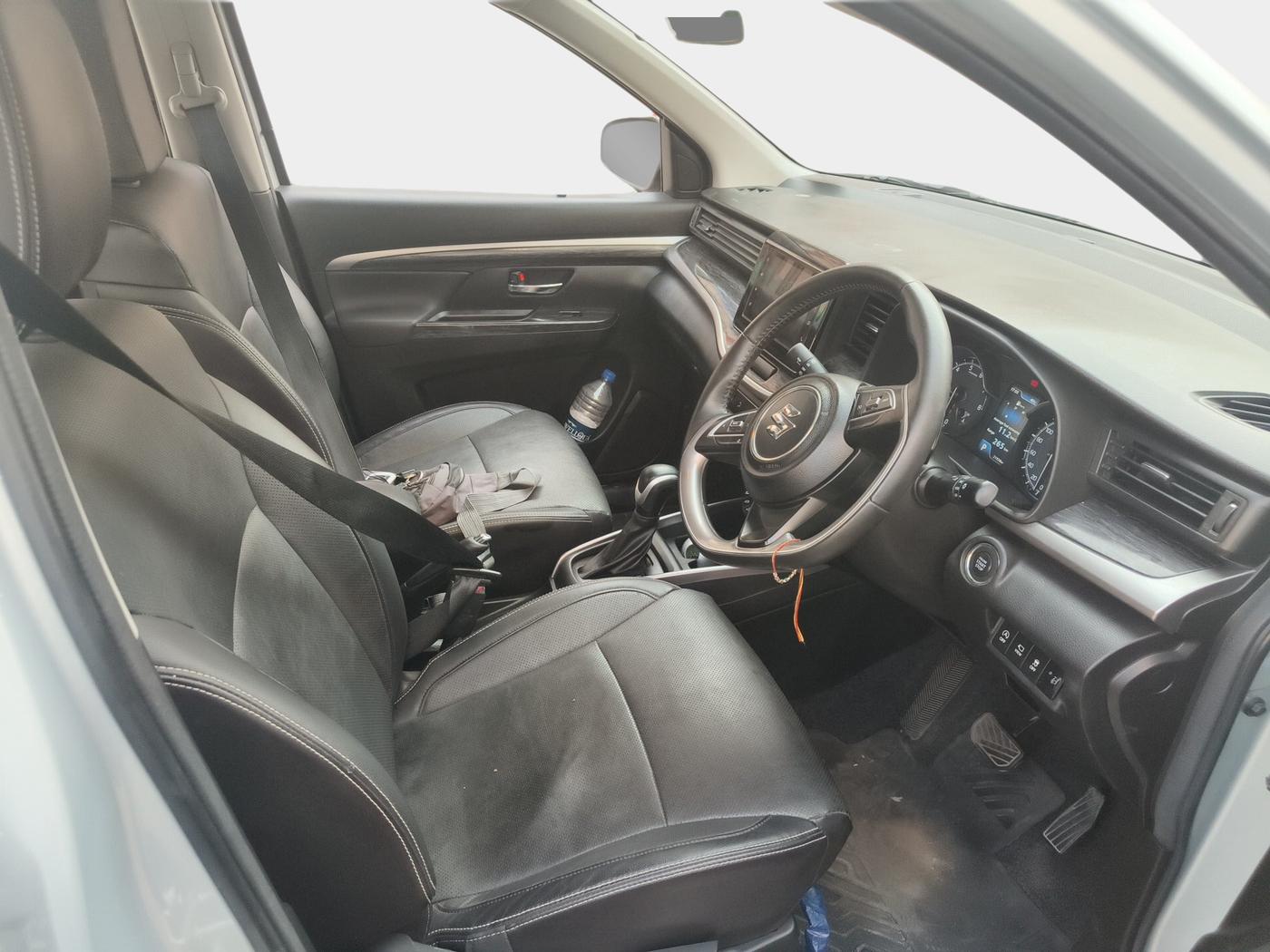 2022 Maruti XL6 ALPHA PLUS AT, Petrol, Automatic, 21,931 km, interior