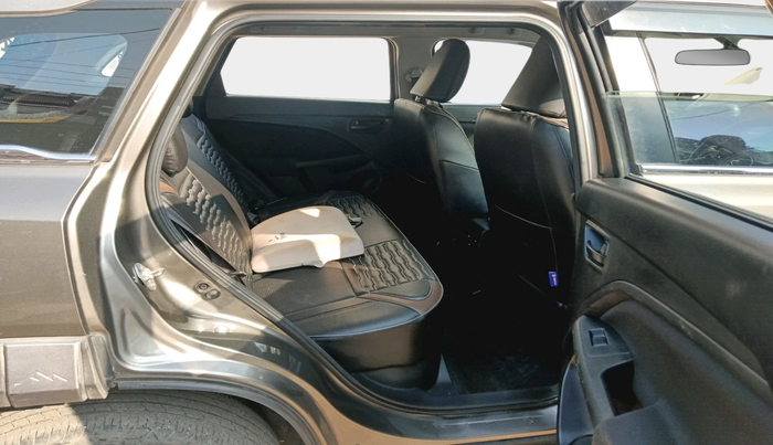 2022 Maruti BREZZA VXI SMART HYBRID, Petrol, Manual, 33,838 km, interior