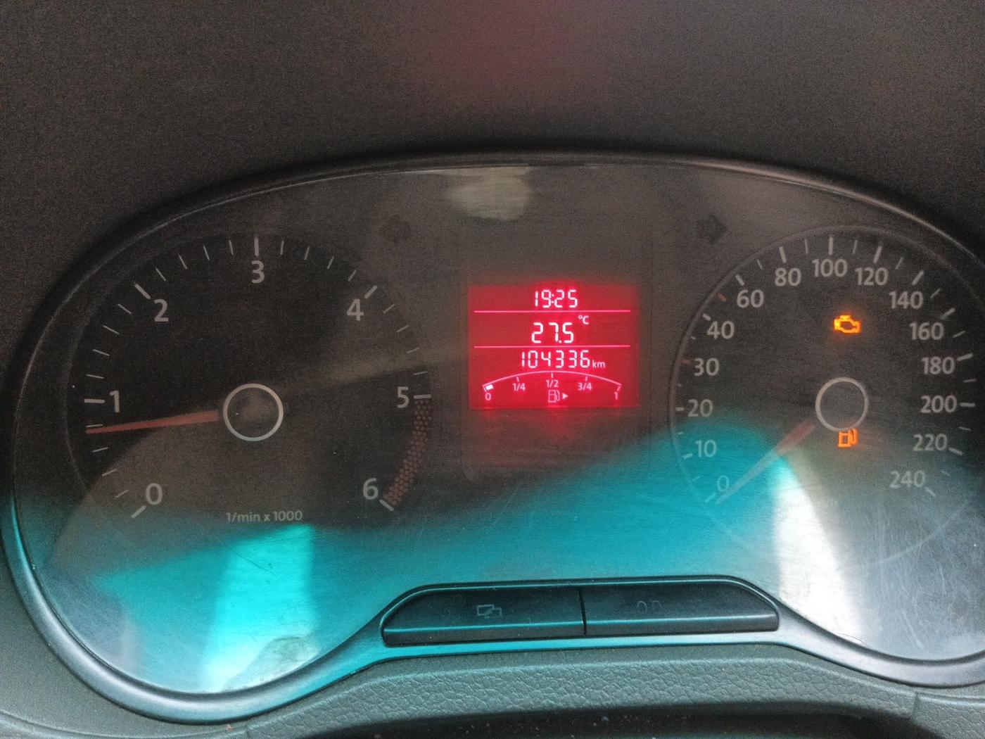 2010 Volkswagen Vento TRENDLINE DIESEL 1.6, Diesel, Manual, 1,04,336 km, interior
