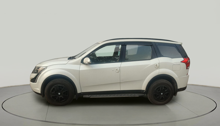 2018 Mahindra XUV500 W7, Diesel, Manual, 62,325 km, exterior