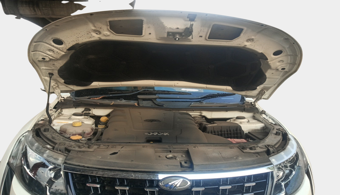 2018 Mahindra XUV500 W7, Diesel, Manual, 62,325 km, exterior