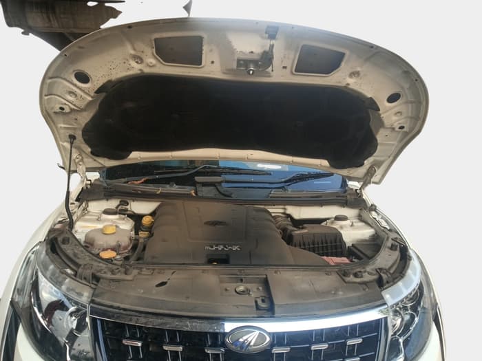 2018 Mahindra XUV500 W7, Diesel, Manual, 62,325 km, exterior