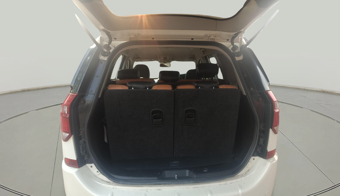 2018 Mahindra XUV500 W7, Diesel, Manual, 62,325 km, exterior