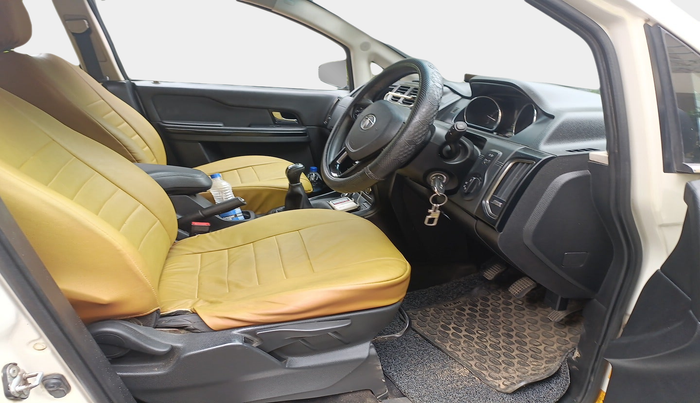 2017 Tata Hexa XE 4X2 7 STR, Diesel, Manual, 1,77,598 km, interior