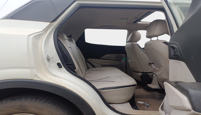 2022 Mahindra XUV300 W6 1.5 Diesel, Diesel, Manual, 36,643 km, interior