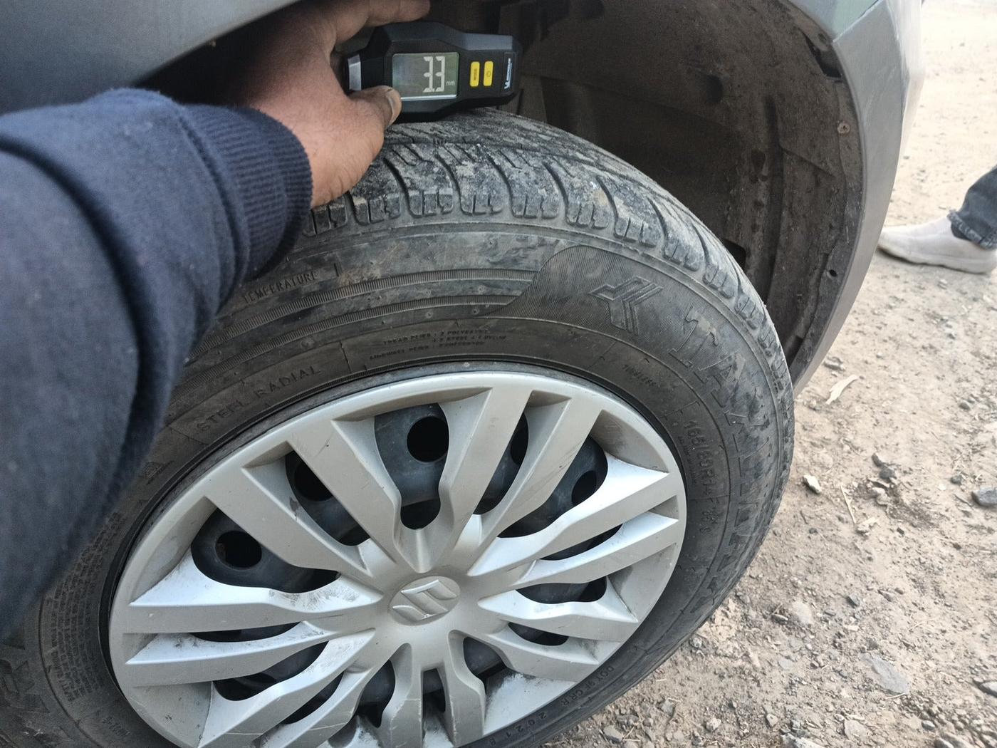 2014 Maruti Swift Dzire VDI, Diesel, Manual, 72,922 km, tyre