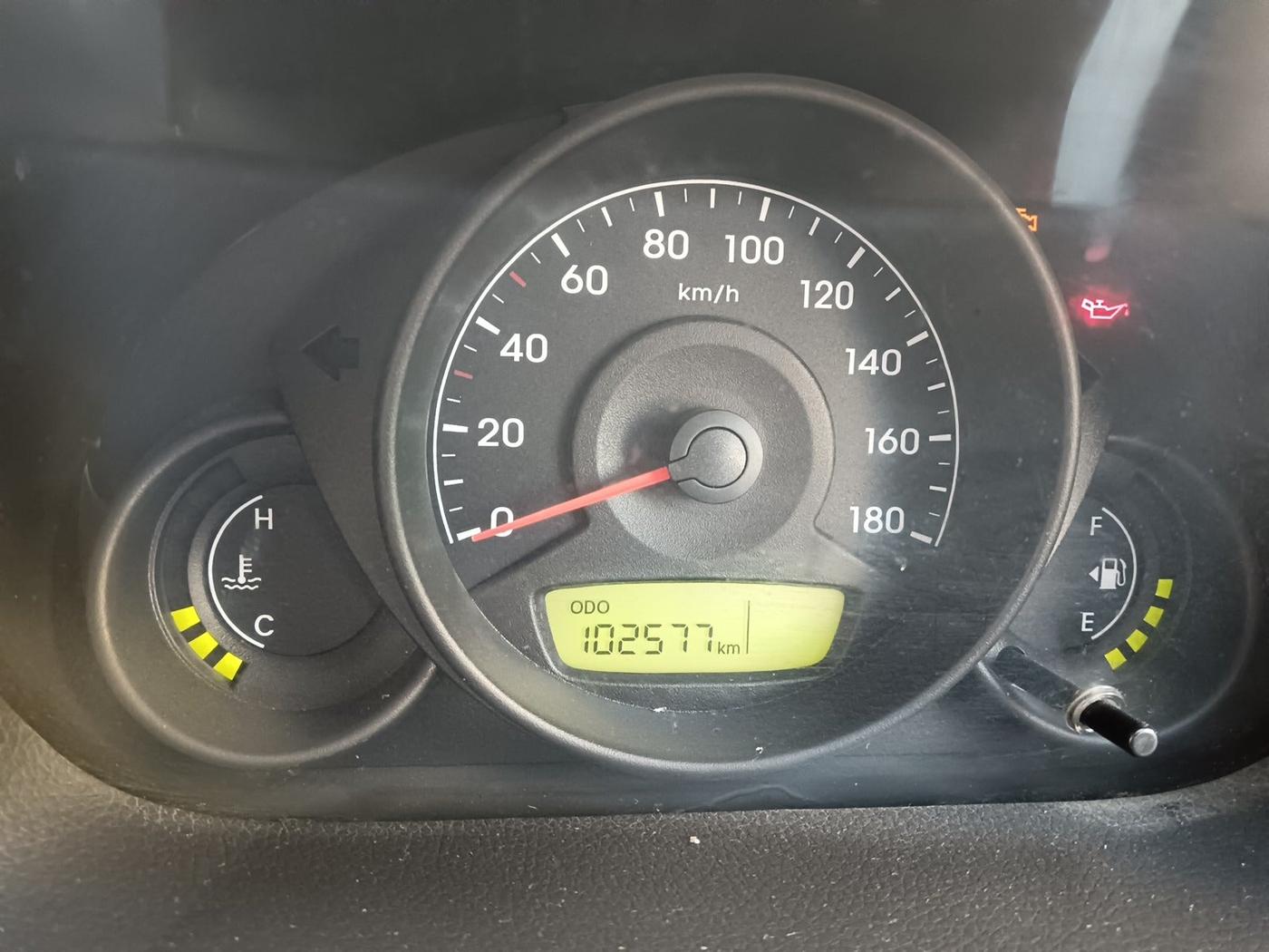 2018 Hyundai Eon ERA +, Petrol, Manual, 1,02,577 km, interior