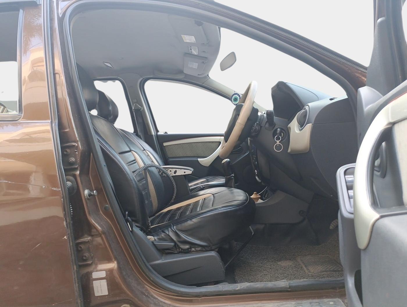 2012 Renault Duster 85 PS RXL DIESEL (OPT), Diesel, Manual, 2,06,116 km, interior