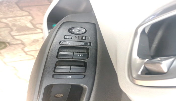 2021 Hyundai GRAND I10 NIOS SPORTZ 1.2 KAPPA VTVT, Petrol, Manual, 28,698 km, interior