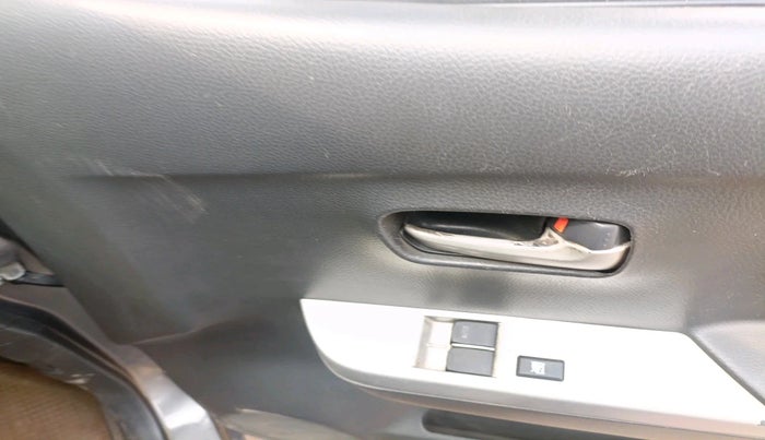 2012 Maruti Wagon R 1.0 LXI, Petrol, Manual, 35,981 km, interior