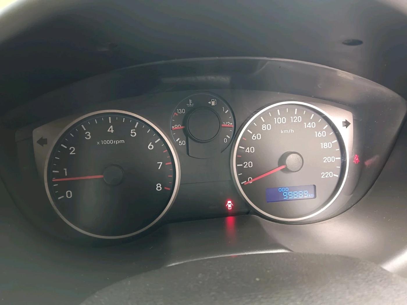 2013 Hyundai i20 SPORTZ 1.2, Petrol, Manual, 99,889 km, interior