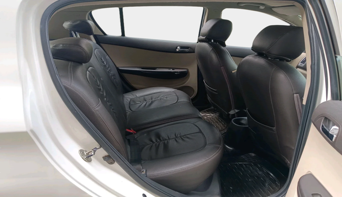 2013 Hyundai i20 SPORTZ 1.2, Petrol, Manual, 99,889 km, interior