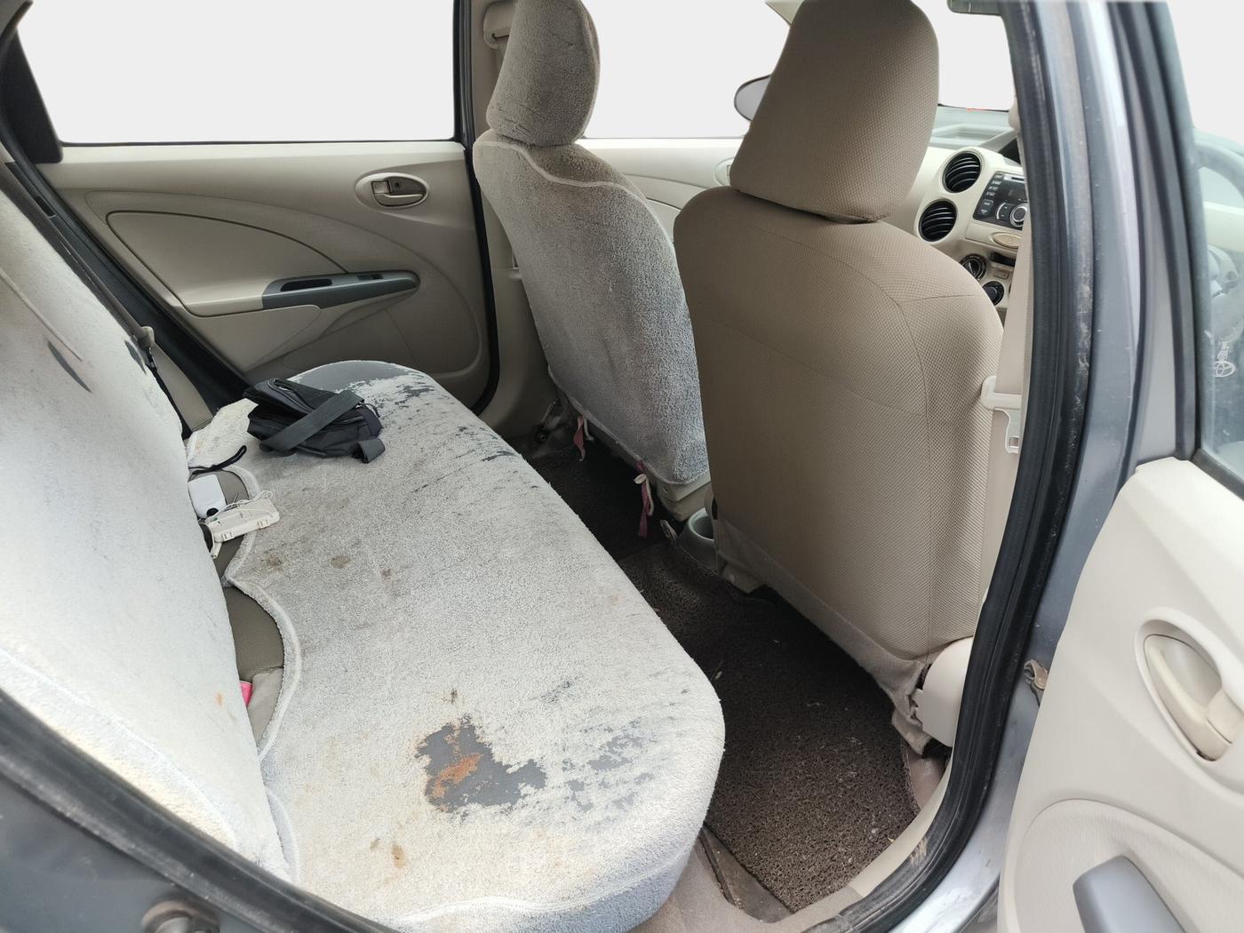 2014 Toyota Etios Liva G, Petrol, Manual, 12,492 km, interior