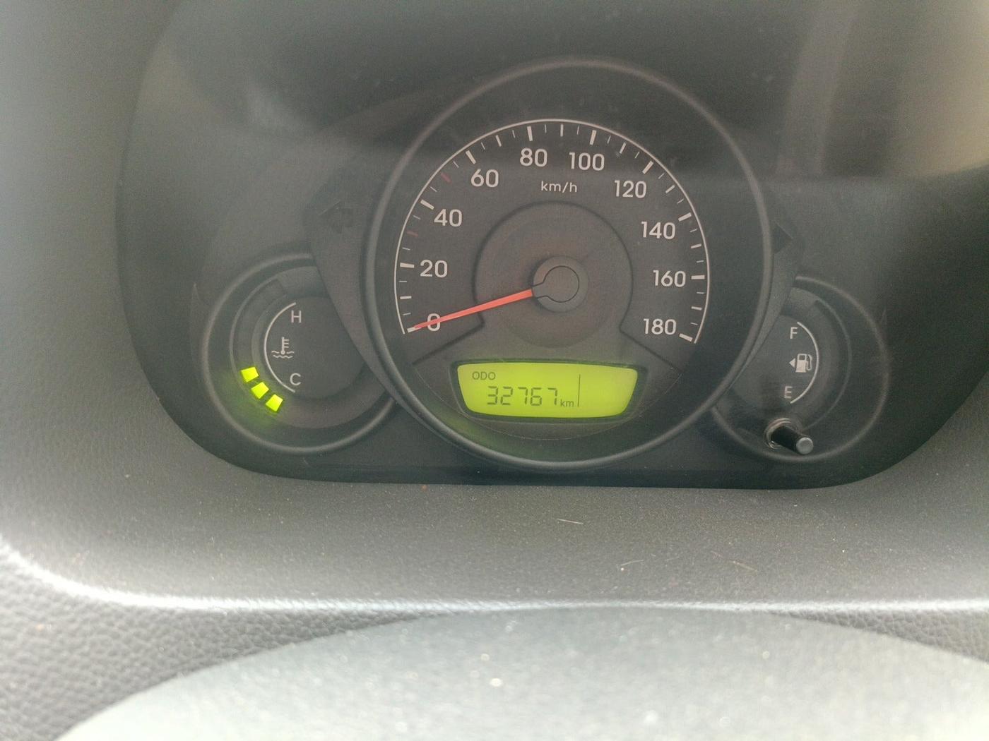 2018 Hyundai Eon ERA +, Petrol, Manual, 32,767 km, interior