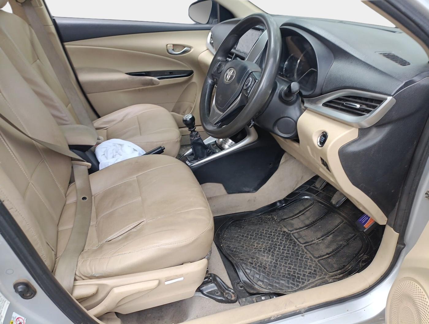 2019 Toyota YARIS V MT, Petrol, Manual, 58,901 km, interior