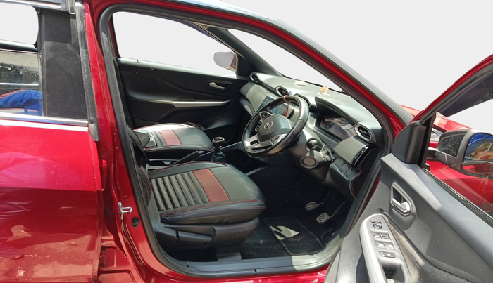 2021 Nissan MAGNITE XV PREMIUM DUAL TONE, Petrol, Manual, 24,669 km, interior