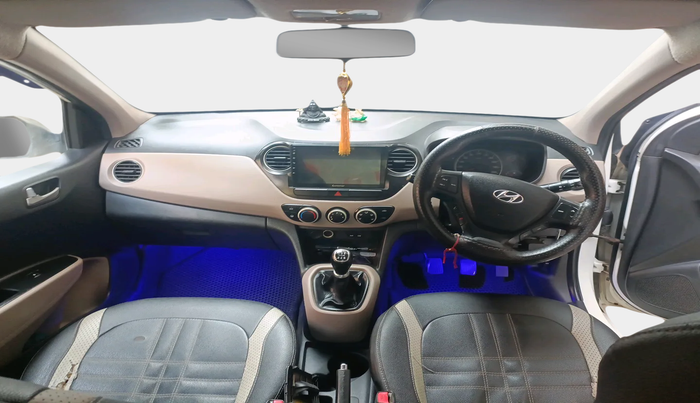 2015 Hyundai Grand i10 SPORTZ 1.2 KAPPA VTVT, Petrol, Manual, 2,39,799 km, interior