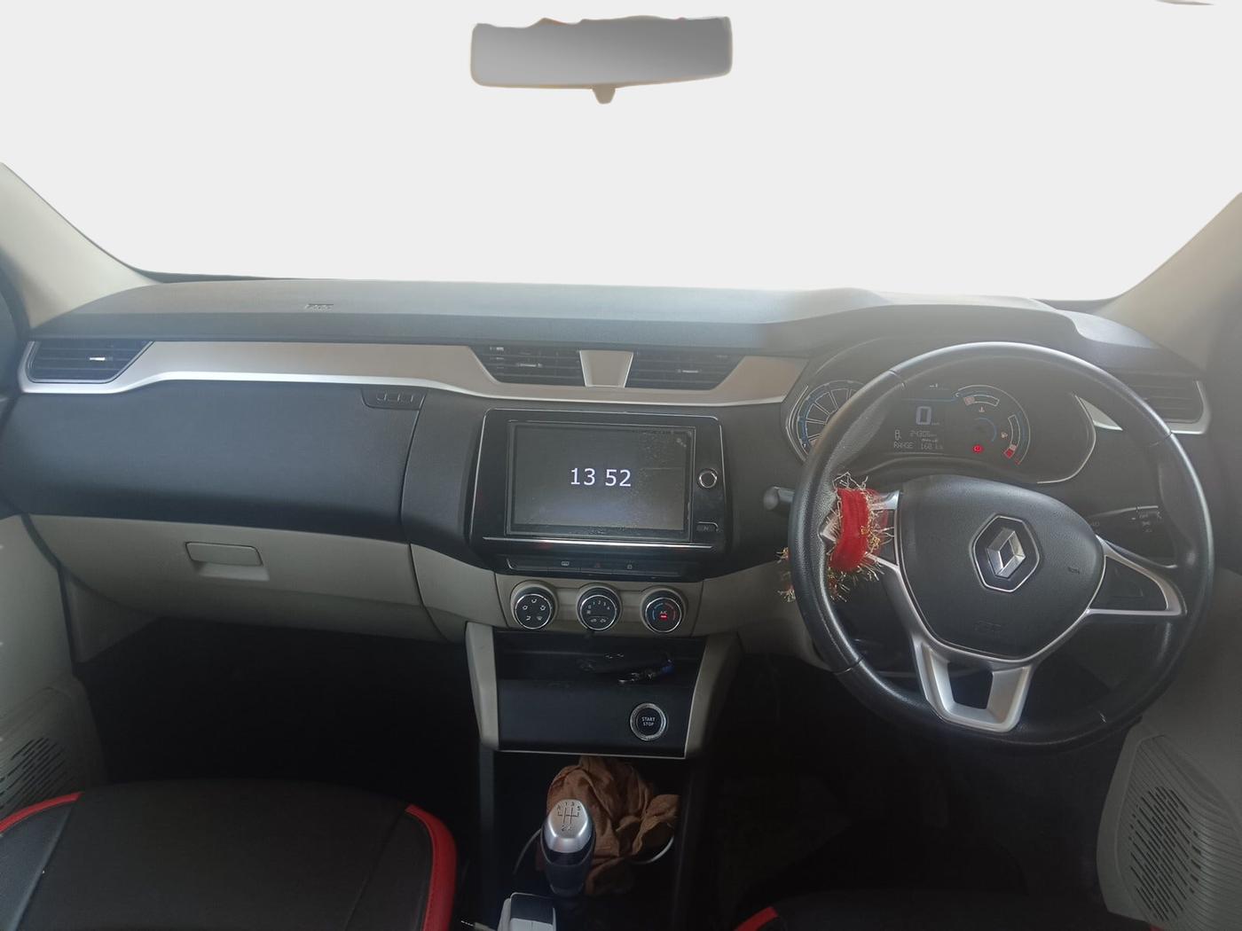 2019 Renault TRIBER RXZ, Petrol, Manual, 24,308 km, interior