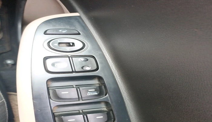 2016 Hyundai Grand i10 SPORTZ 1.2 KAPPA VTVT, Petrol, Manual, 535 km, interior