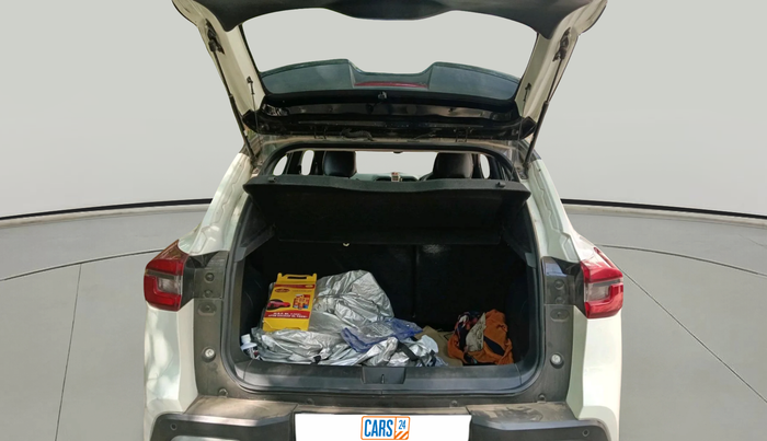 2024 Nissan MAGNITE N-Connecta B4D 1.0 Petrol AMT Dual Tone, Petrol, Automatic, 15,807 km, exterior