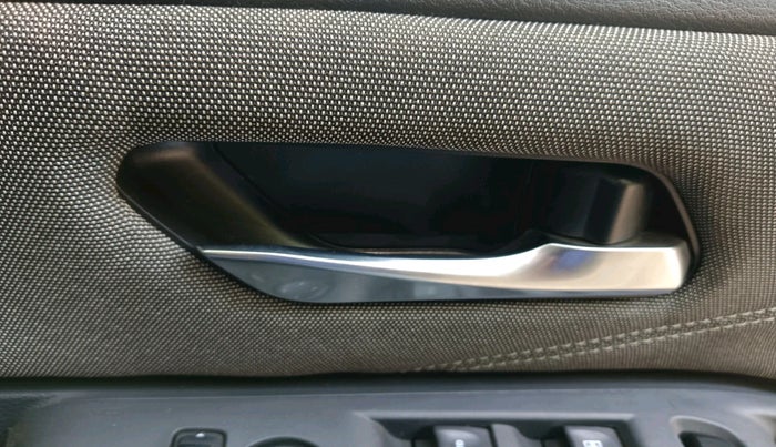 2024 Nissan MAGNITE N-Connecta B4D 1.0 Petrol AMT Dual Tone, Petrol, Automatic, 15,807 km, interior