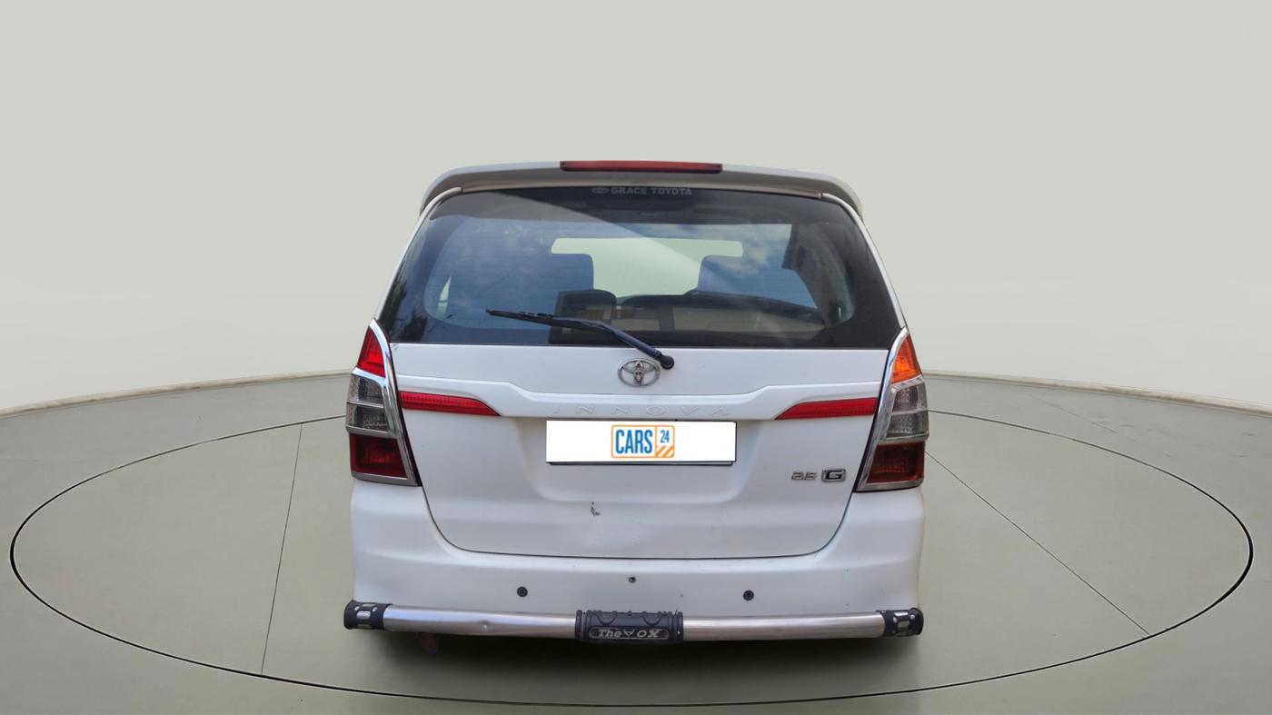 2014 Toyota Innova 2.5 GX 8 STR, Diesel, Manual, 84,307 km, exterior